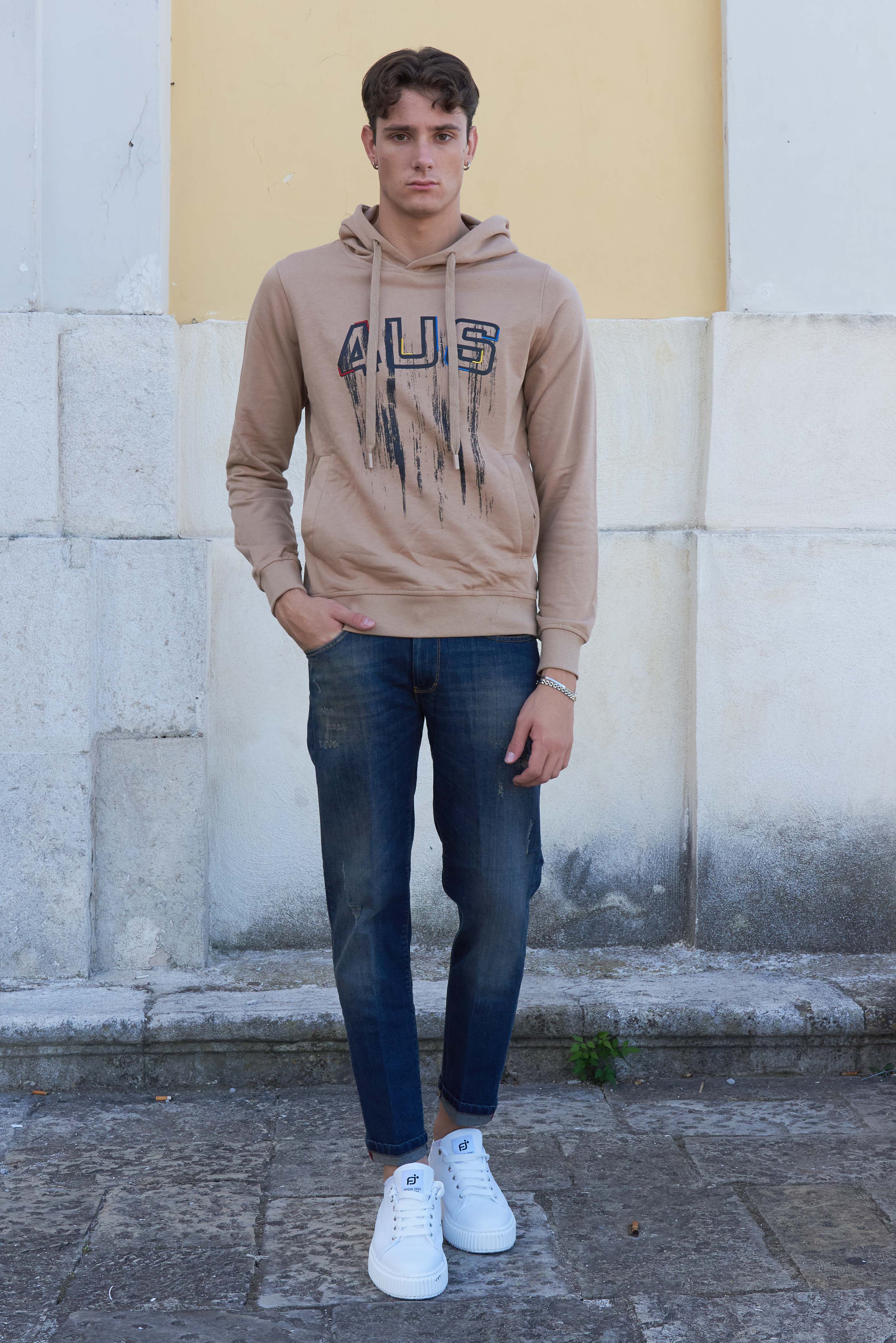 Jeans Uomo pesca,  Ciadi.